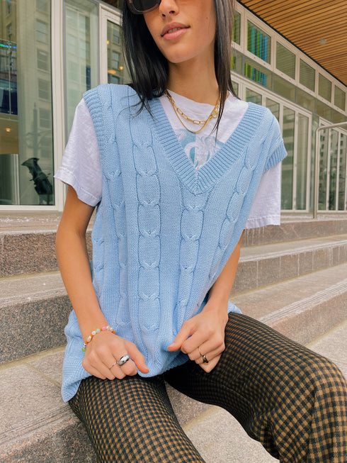 Clueless Cable Knit Vest// Chambray